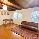 Large House And Yard Close To La Jolla, Ucsd, Utc Mall!