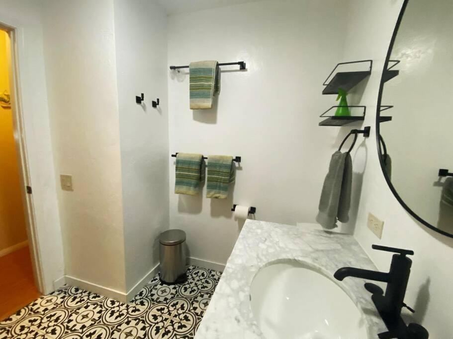 Large House And Yard Close To La Jolla, Ucsd, Utc Mall! Holiday home
